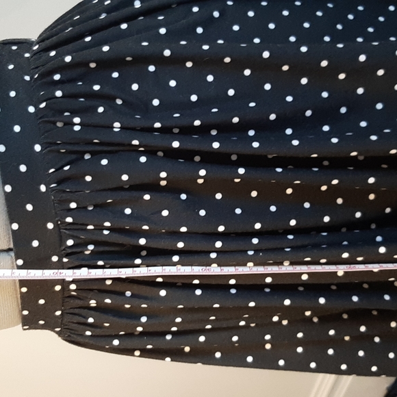 Size extra small, black with white polka dots skirt - Picture 3 of 3